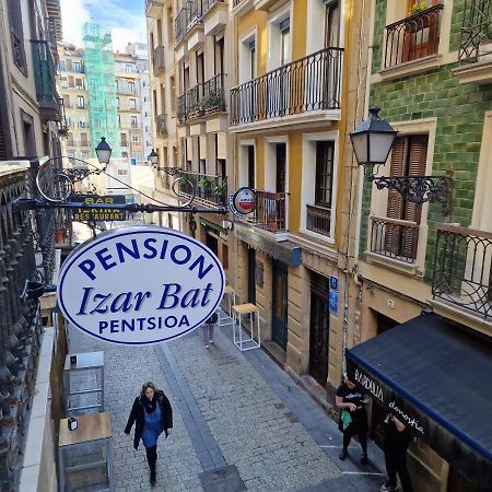 Pension Izar Bat Guesthouse Сан-Себастьян Экстерьер фото