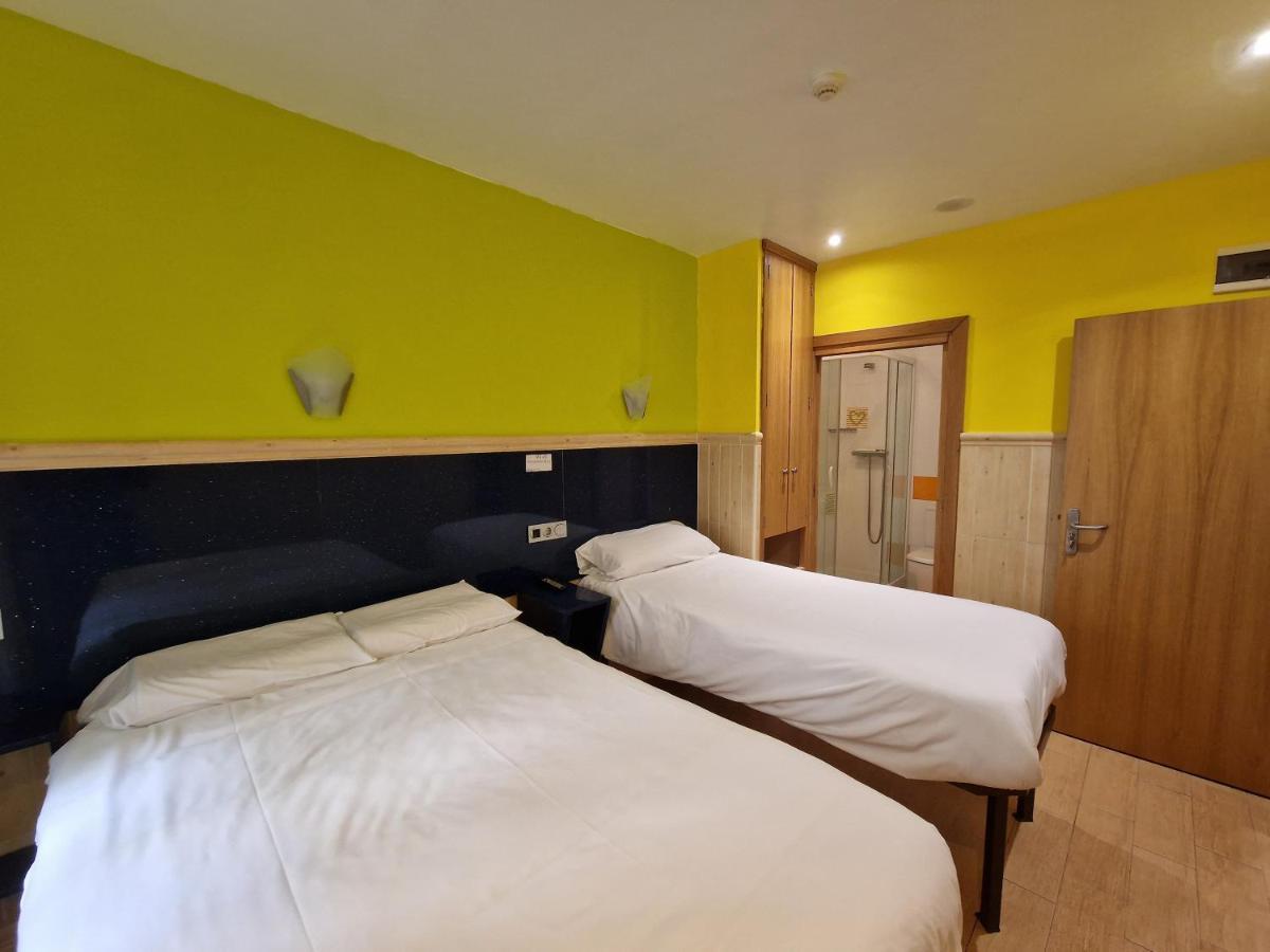 Pension Izar Bat Guesthouse Сан-Себастьян Экстерьер фото