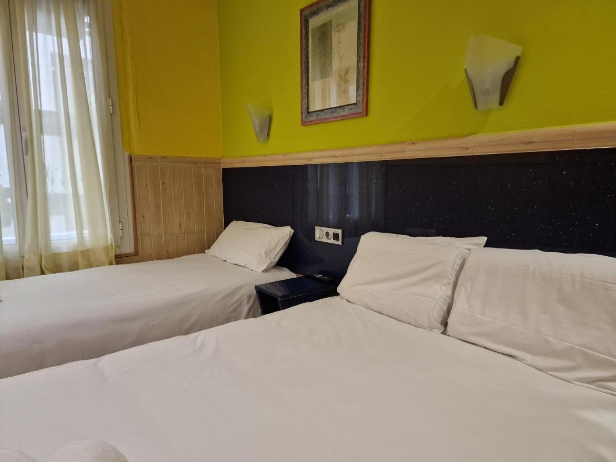 Pension Izar Bat Guesthouse Сан-Себастьян Экстерьер фото