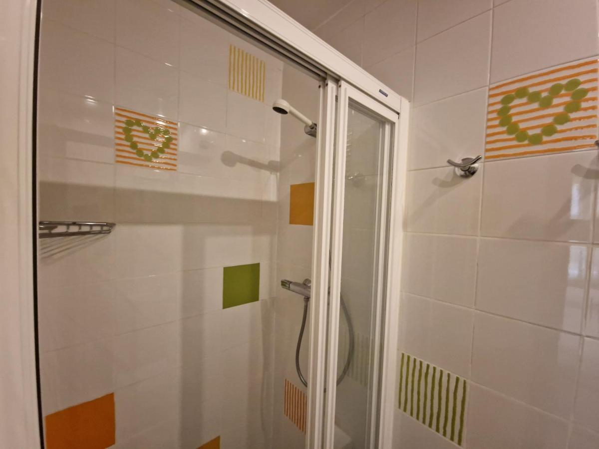 Pension Izar Bat Guesthouse Сан-Себастьян Экстерьер фото