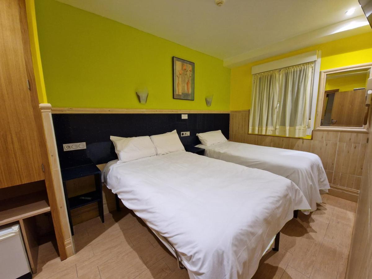 Pension Izar Bat Guesthouse Сан-Себастьян Экстерьер фото