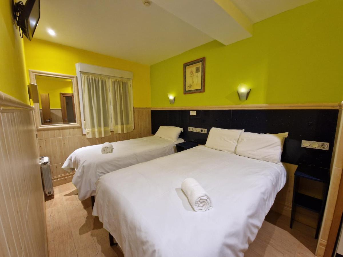 Pension Izar Bat Guesthouse Сан-Себастьян Экстерьер фото