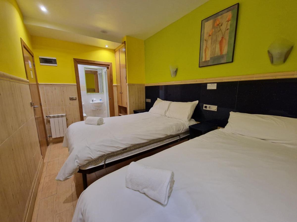 Pension Izar Bat Guesthouse Сан-Себастьян Экстерьер фото